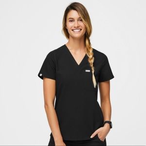 Figs Black Scrub Top in M